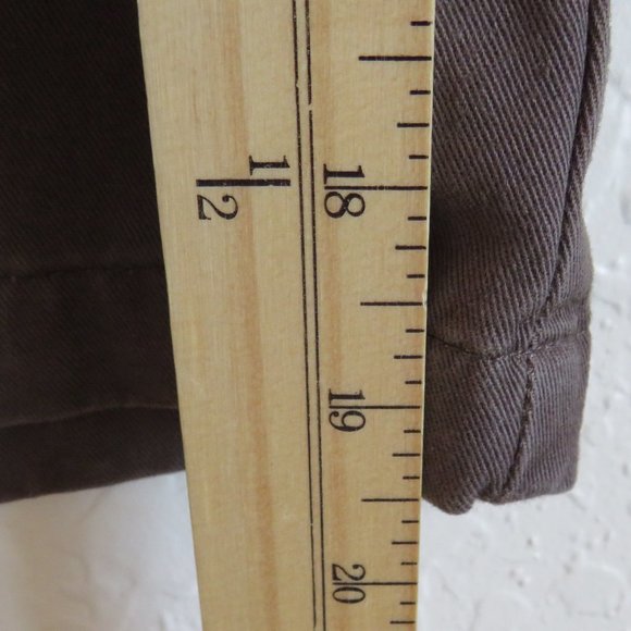 Izod* Men's 1.5" Belt Loop Front Pleat Multipocketed Chino Shorts~ Size 40 Waist - Picture 7 of 7